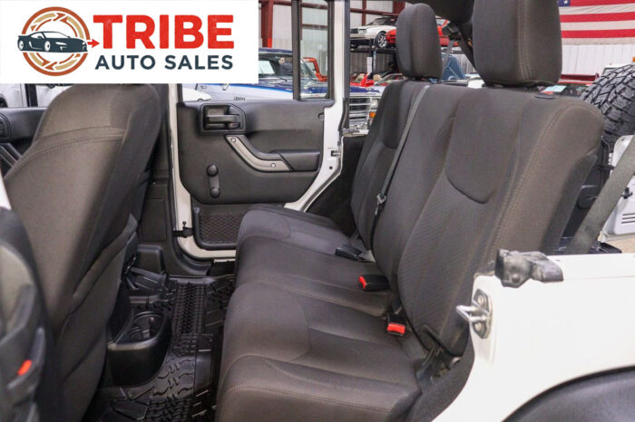 2016 Jeep Wrangler Unlimited Sport - 13