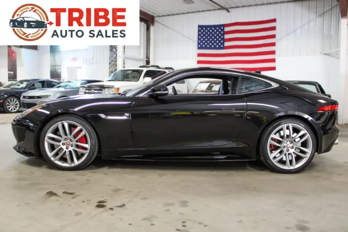 2017 Jaguar F-Type R - 8